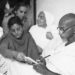 Un Legado de Paz: Recordando a Gandhi en el Día del Amor Universal