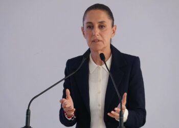 Asegura Sheinbaum que México y EU mantienen diálogo por gusano barrenador