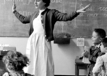 Celebrando a los Maestros: Forjadores del Futuro