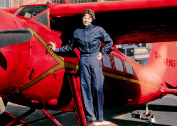 Amelia Earhart: La primera mujer en sobrevolar el atlántico