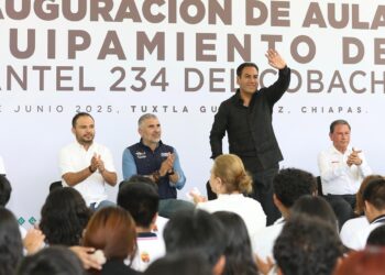 Eduardo Ramírez impulsa la educación y da mensaje en COBACH 234
