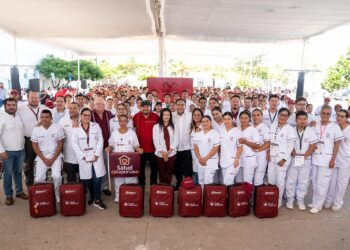 Eduardo Ramírez reitera compromiso con la salud del pueblo de Chiapas