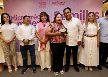 Eduardo Ramírez entregó microcréditos a emprendedoras e inaugura Centro LIBRE en Tapachula