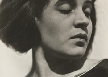Tina Modotti: Una Mirada Revolucionaria a través del Objetivo