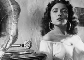 Amanda del Llano: Una Trayectoria Iluminada por la Música