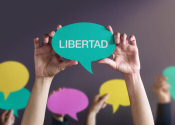 Día de la Libre Expresión: Celebrando el Derecho a Decir, Escuchar y Pensar Libremente