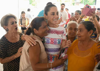 Sheinbaum garantiza visitas de salud casa por casa para adultos mayores
