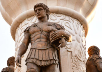 Alejandro Magno: el conquistador inmortal que forjó un imperio y un mito