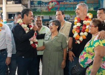 Eduardo Ramírez y Ángel Torres reconocen fuerza económica de locatarios en Tuxtla Gutiérrez
