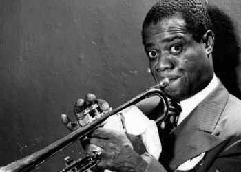 Louis Armstrong: El genio que hizo cantar al jazz