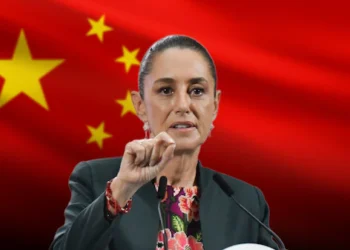 Sheinbaum ‘tranquiliza’ a China por arancel de 50% a autos: ‘Queremos una buena relación con ellos’