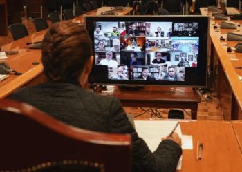 Encabeza Sheinbaum vía remota dos sesiones de emergencia con su gabinete y cinco gobernadores