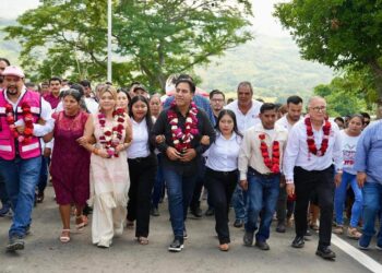 En Nicolás Ruiz, Eduardo Ramírez inaugura infraestructura carretera y anuncia más apoyos