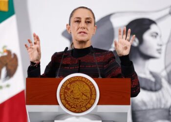 Sheinbaum evita polemizar sobre viaje de Noroña en avión privado