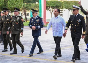 Eduardo Ramírez asistió a la Ceremonia de Ascensos 2025 de la Sedena en Chiapas