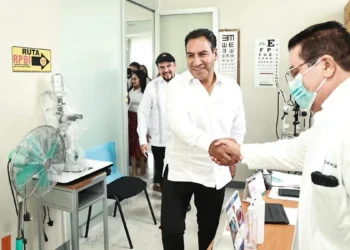 Refrendan compromiso con la salud visual de las y los chiapanecos