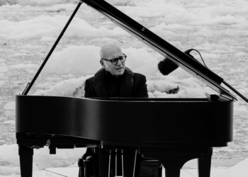 Ludovico Einaudi: El minimalismo que transformó la música contemporánea