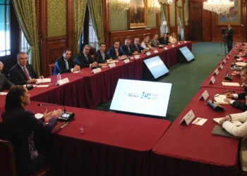 Sheinbaum y empresarios crean consejo para promover inversiones alineadas al Plan México