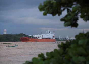 Sheinbaum defiende que la decisión de dejar de enviar petróleo a Cuba es de Pemex