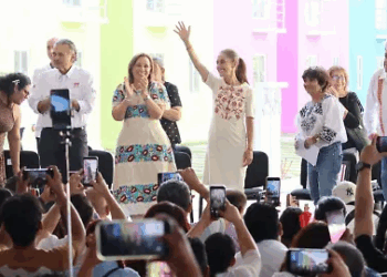 Claudia Sheinbaum entrega en Veracruz las primeras 200 casas de Viviendas para el Bienestar