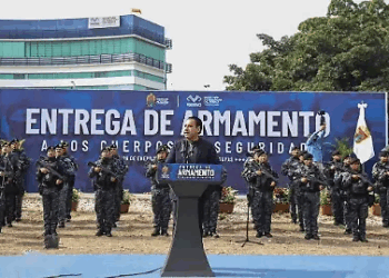 Eduardo Ramírez encabeza entrega de armamento a las corporaciones de seguridad estatal
