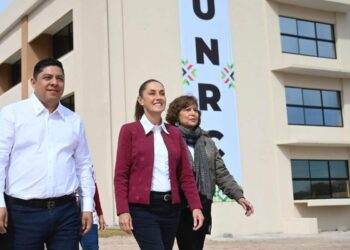 Sheinbaum anuncia beca Gertrudis Bocanegra para estudiantes de la Universidad Rosario Castellanos