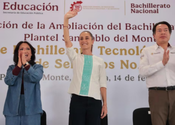 “Libros de texto no van a cambiar”, dice Sheinbaum tras salida de Marx Arriaga