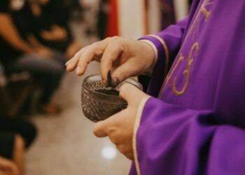 Miércoles de Ceniza: Un Llamado a la Reflexión que Trasciende Tiempos