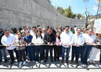 Eduardo Ramírez inaugura obras de infraestructura en Reforma y Bochil