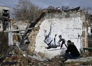 El “destape” de Banksy sacude al mercado del arte: ¿Cuánto costarán sus obras a partir de ahora?