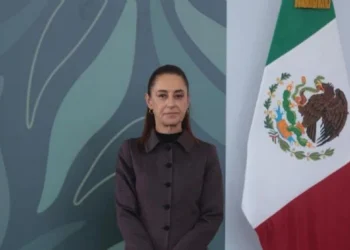 Sheinbaum pone un alto a periodista por rumores sobre la salud de AMLO