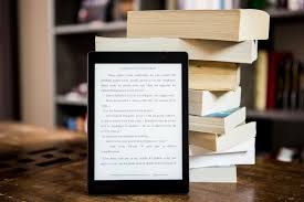 Entre páginas y pantallas: el libro físico y el Kindle en la nueva era de la lectura