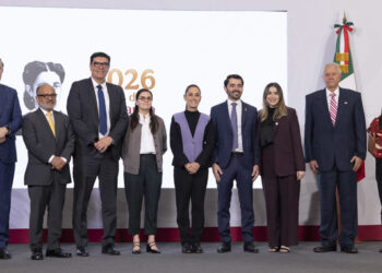 Sheinbaum presenta Programa de Protección a la Industria de Vehículos Pesados; blindará 200 mil empleos