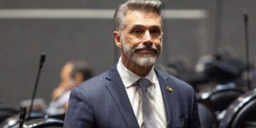 Morena impulsa la “reforma anti-Mayer”: límites a legisladores entre la política y el espectáculo