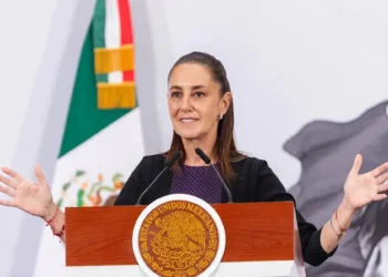 Sheinbaum recibe en Palacio Nacional a integrantes de la CNTE de Chiapas