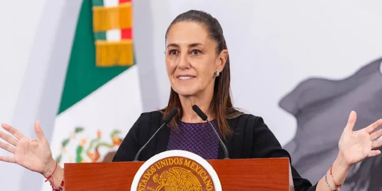 Sheinbaum recibe en Palacio Nacional a integrantes de la CNTE de Chiapas