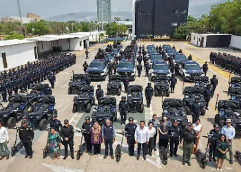 Eduardo Ramírez refuerza seguridad en Tuxtla con entrega de patrullas