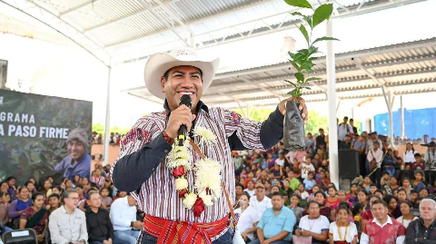 Eduardo Ramírez impulsa acciones para transformar a Pantelhó